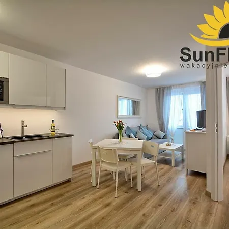 Sunflowers Apartament Morski W Kolobrzegu * Kolobřeh